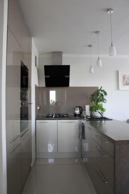 Апартаменты Uroczy, Jasny Apartament Oraz Bezplatny Parking! Краков Экстерьер фото
