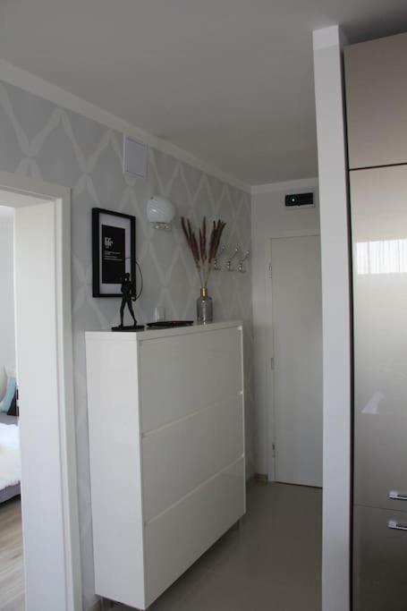 Апартаменты Uroczy, Jasny Apartament Oraz Bezplatny Parking! Краков Экстерьер фото