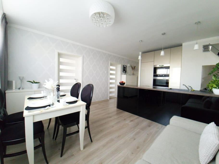 Апартаменты Uroczy, Jasny Apartament Oraz Bezplatny Parking! Краков Экстерьер фото