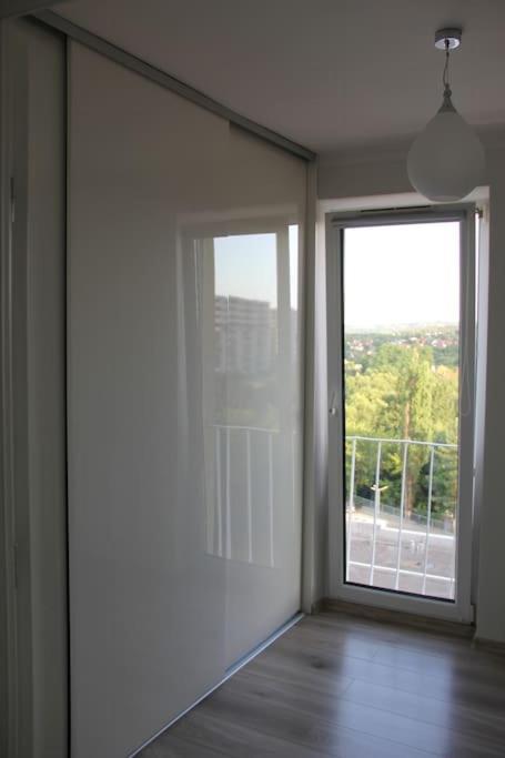Апартаменты Uroczy, Jasny Apartament Oraz Bezplatny Parking! Краков Экстерьер фото